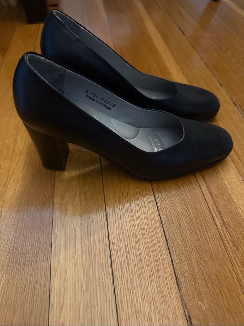 SkyPro flight  pumps Women's Black Block Heel- Sleek Work-to-Evening Heels